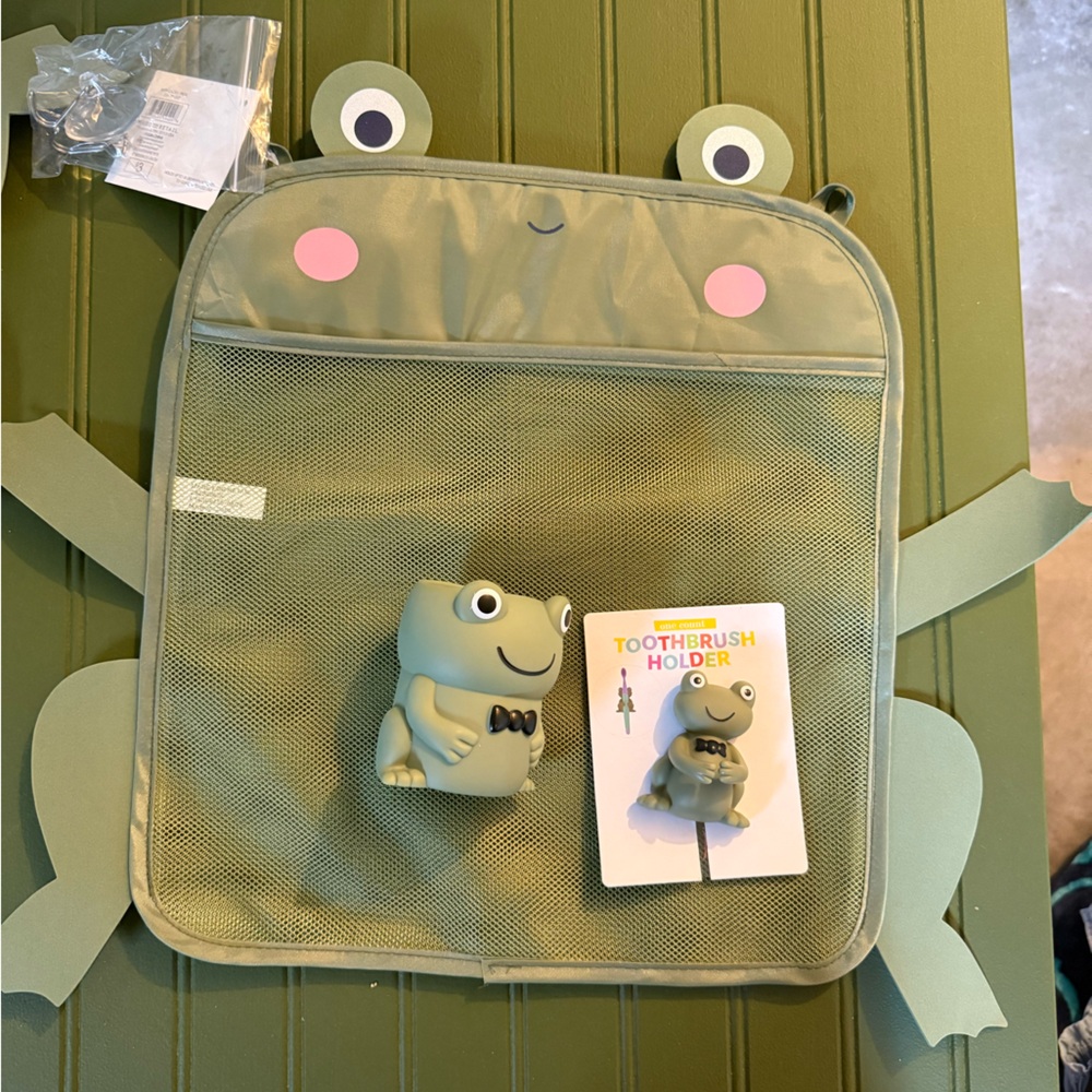 Kids Frog toothbrush holder and toy caddy bath set
